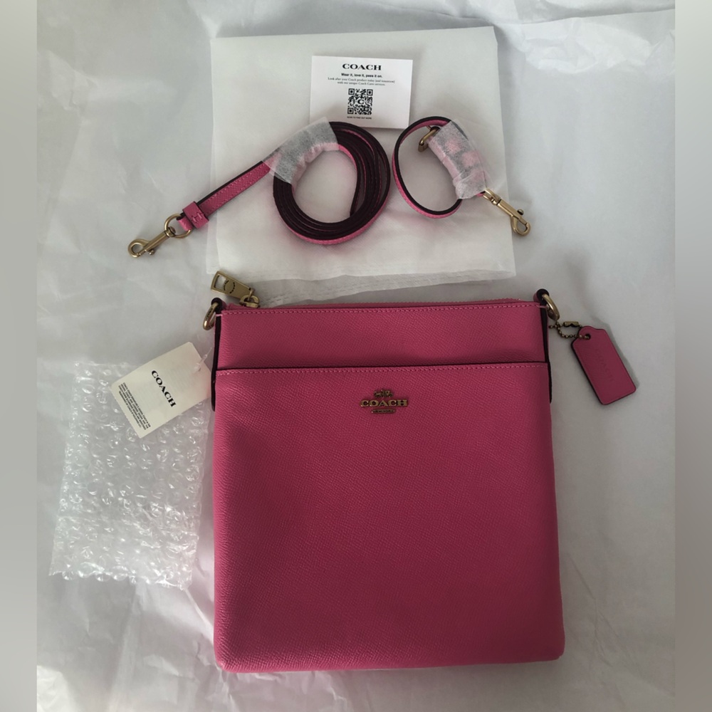 COACH CROSSBODY BAG 🩷🩷🩷